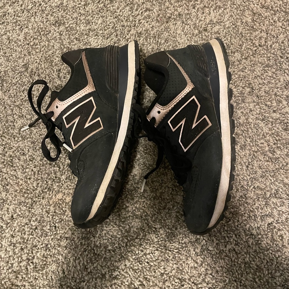 Black and gold NewBalance 574